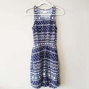 Levi's dress blue & with patterned white pockets S